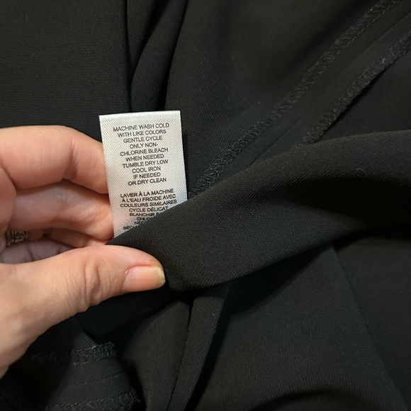 Tahari Black Shift Dress Womens Size 6 Causal Shift Collared V Neck - Picture 11 of 11